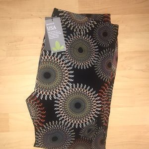 Lbisse | Bold, Colorful Knit Pants